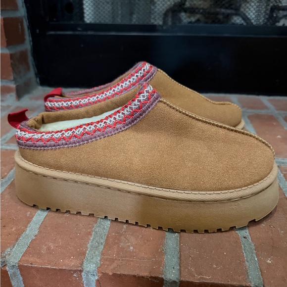 Slip On Platform Slippers - Picture 2 of 6
